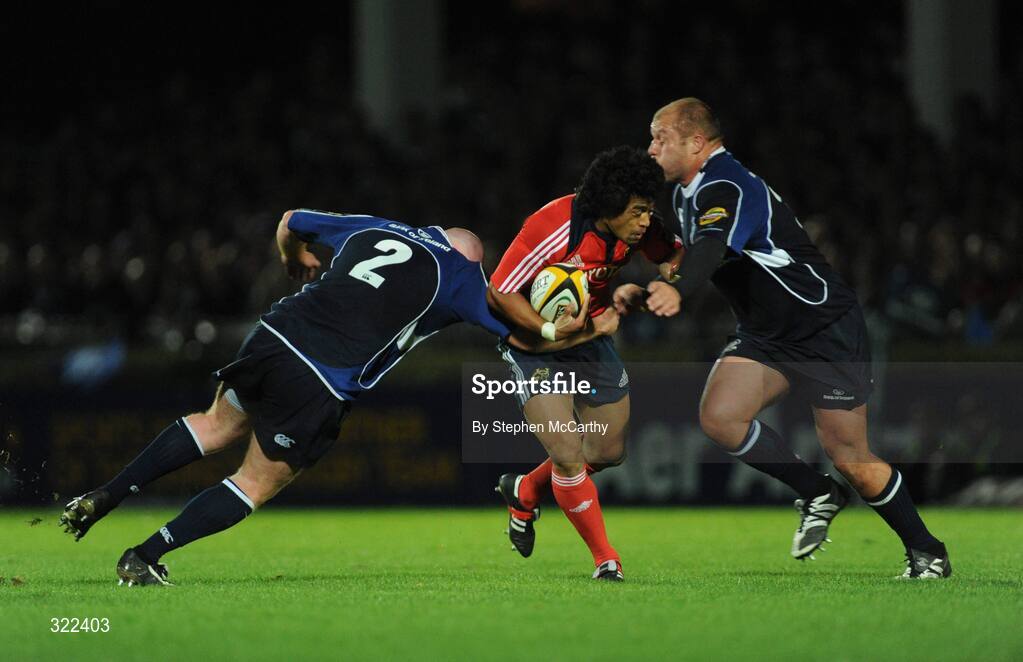 28 September 2008; Lifeimi Mafi, Munster, is tackled by Bernard Jackman, left, and CJ Van Der Linde, Leinster. Magners League, Leinster v Munster, RDS, Dublin. Picture credit: Stephen McCarthy / SPORTSFILE