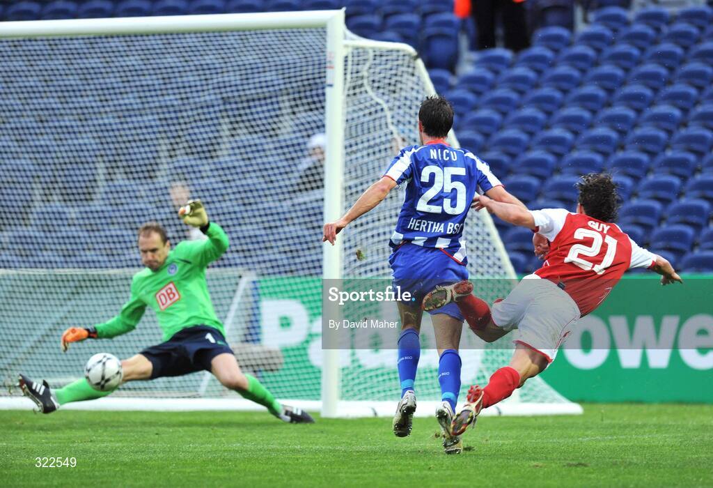 30 September 2008; Ryan Guy, St Patrick's Athletic, has his shot saved by goalkeeper Jaroslav Drobny, Hertha Berlin. UEFA Cup First Round 2nd leg, St Patrick's Athletic v Hertha Berlin, RDS, Dublin. Picture credit: David Maher / SPORTSFILE
