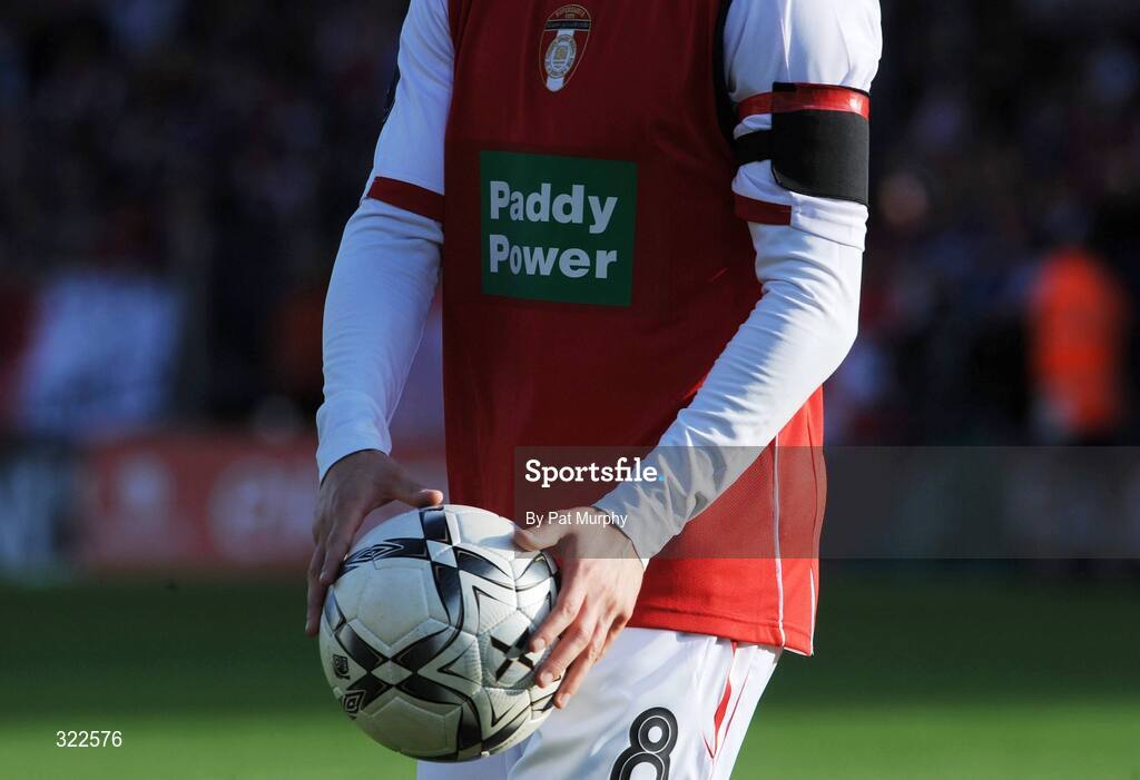 30 September 2008; The St. Patrick's Athletic players wear black armbands during the game. UEFA Cup First Round 2nd leg, St. Patrick's Athletic v Hertha Berlin, RDS, Dublin. Picture credit: Pat Murphy / SPORTSFILE