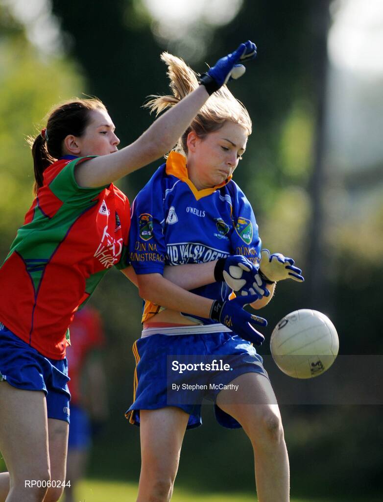 27 September 2008; Maria Delahunty, Abbeyside, Waterford, in action against Michelle Guinan, Shamrocks, Offaly. All-Ireland Ladies Football 7's, Junior Championship Semi-Final, Naomh Mearnog, Portmarnock, Dublin. Picture credit: Stephen McCarthy / SPORTSFILE