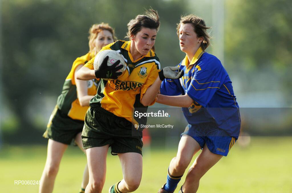 27 September 2008; Angie McShane, Clann na Gael, Tyrone, in action against Eilish Gannion, Glenamaddy, Galway. All-Ireland Ladies Football 7's, Junior Championship Semi-Final, Naomh Mearnog, Portmarnock, Dublin. Picture credit: Stephen McCarthy / SPORTSFILE