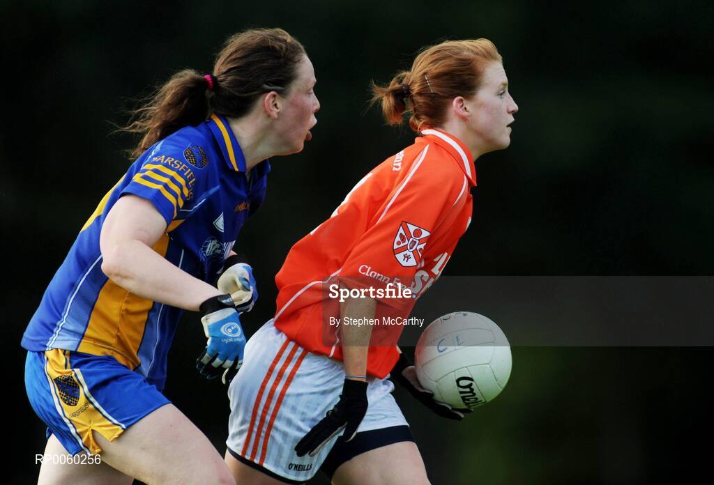 27 September 2008; Meabh Moriarty, Clann Eireann, Armagh, in action against Ashling Dunphy, Sarsfield, Laois. All-Ireland Ladies Football 7's, Senior Championship Semi-Final, Naomh Mearnog, Portmarnock, Dublin. Picture credit: Stephen McCarthy / SPORTSFILE
