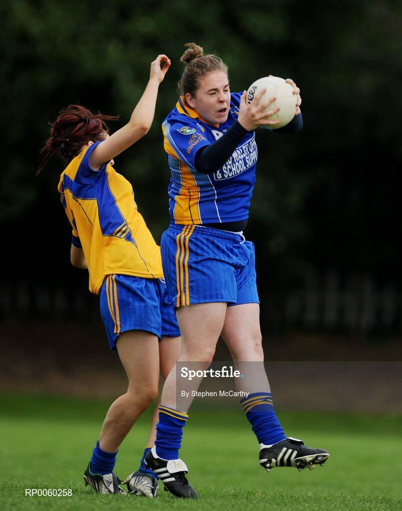 27 September 2008; Niamh Briggs, Abbeyside, Waterford, in action against Hannah Dolan, Glenamaddy, Galway. All-Ireland Ladies Football 7's, Junior Championship Final, Naomh Mearnog, Portmarnock, Dublin. Picture credit: Stephen McCarthy / SPORTSFILE  *** Local Caption *** Glenamaddy - Yellow