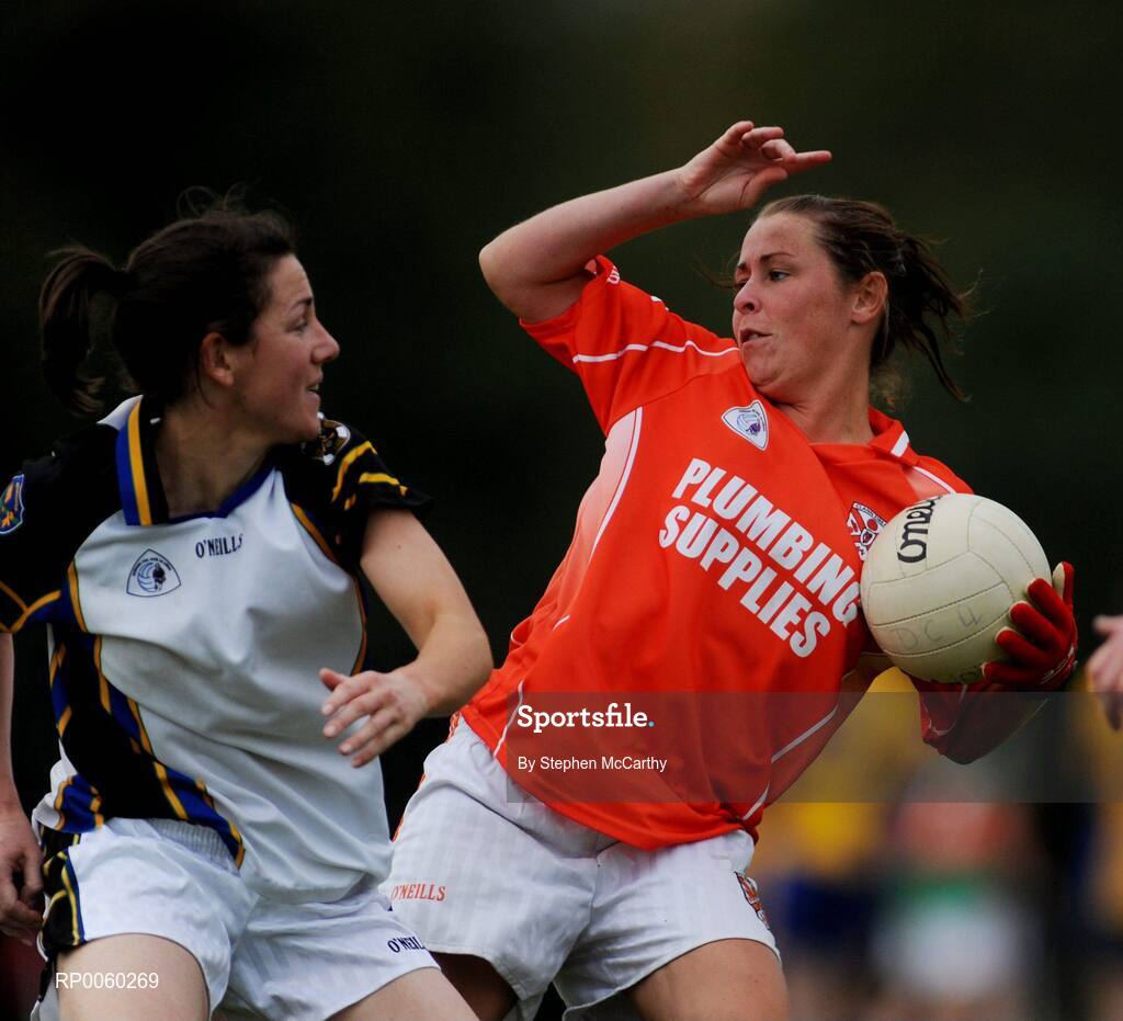 27 September 2008; Shauna O'Hagan, Clann Eireann, Armagh, in action against Denise Masterson, Naomh Mearnog/St. Sylvester's, Dublin. All-Ireland Ladies Football 7's, Senior Championship Final, Naomh Mearnog, Portmarnock, Dublin. Picture credit: Stephen McCarthy / SPORTSFILE