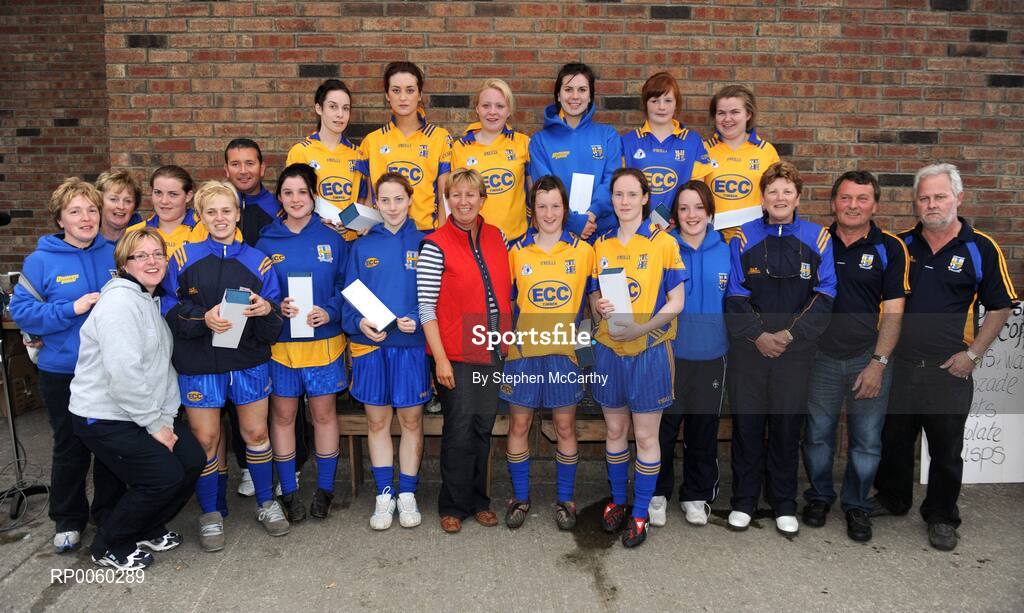 27 September 2008; Geraldine Giles, Uachtaran Cumman Peil Gael na mBan, with players and managment of Glenamaddy, Galway, after they finished runners-up in the Junior Championship. All-Ireland Ladies Football 7's, Naomh Mearnog, Portmarnock, Dublin. Picture credit: Stephen McCarthy / SPORTSFILE