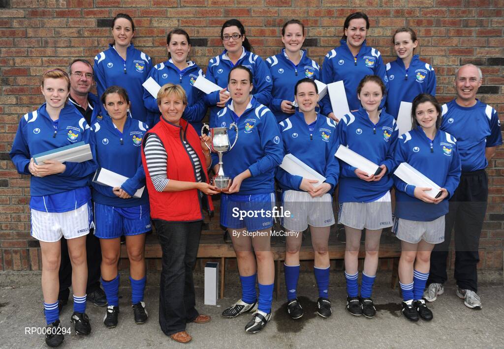 27 September 2008; Geraldine Giles, Uachtaran Cumman Peil Gael na mBan, presents the cup to captain Aisling Egan after Clonbur, Galway, won the Intermediate Championship. All-Ireland Ladies Football 7's, Naomh Mearnog, Portmarnock, Dublin. Picture credit: Stephen McCarthy / SPORTSFILE