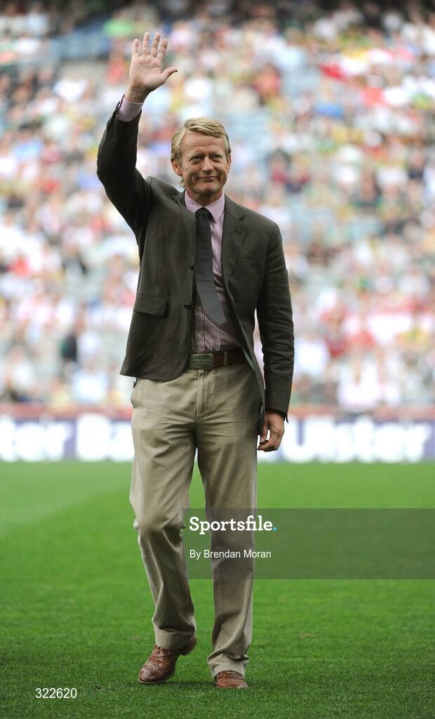 21 September 2008; Ray Hazley waves to the crowd during the 1983 Dublin All-Ireland winning team presentation before the game. GAA Football All-Ireland Senior Championship Final, Kerry v Tyrone, Croke Park, Dublin. Picture credit: Brendan Moran / SPORTSFILE