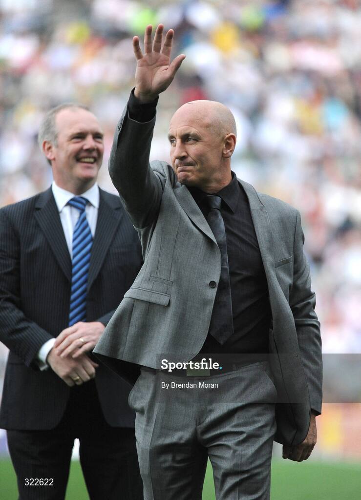21 September 2008; PJ Buckley waves to the crowd during the 1983 Dublin All-Ireland winning team presentation before the game. GAA Football All-Ireland Senior Championship Final, Kerry v Tyrone, Croke Park, Dublin. Picture credit: Brendan Moran / SPORTSFILE