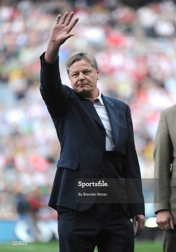 21 September 2008; Jim Ronayne waves to the crowd during the 1983 Dublin All-Ireland winning team presentation before the game. GAA Football All-Ireland Senior Championship Final, Kerry v Tyrone, Croke Park, Dublin. Picture credit: Brendan Moran / SPORTSFILE