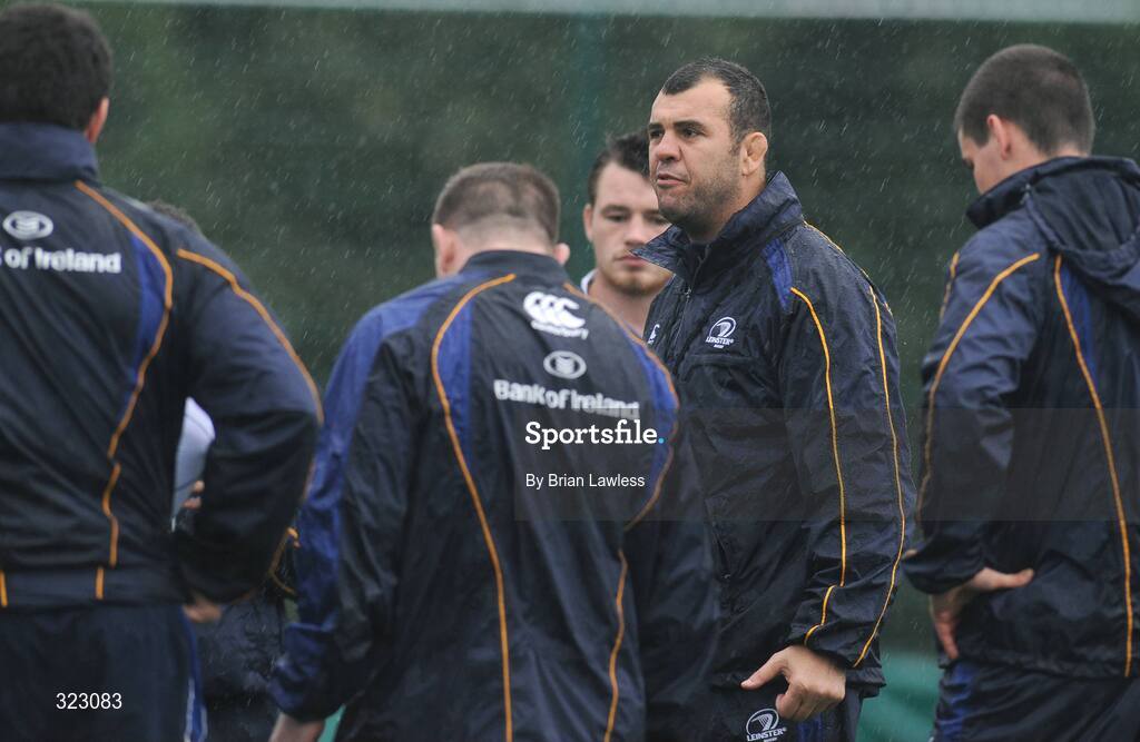 7 October 2008; Head coach Michael Cheika speaks to his players during a Leinster rugby squad training session. UCD, Dublin. Picture credit: Brian Lawless / SPORTSFILE