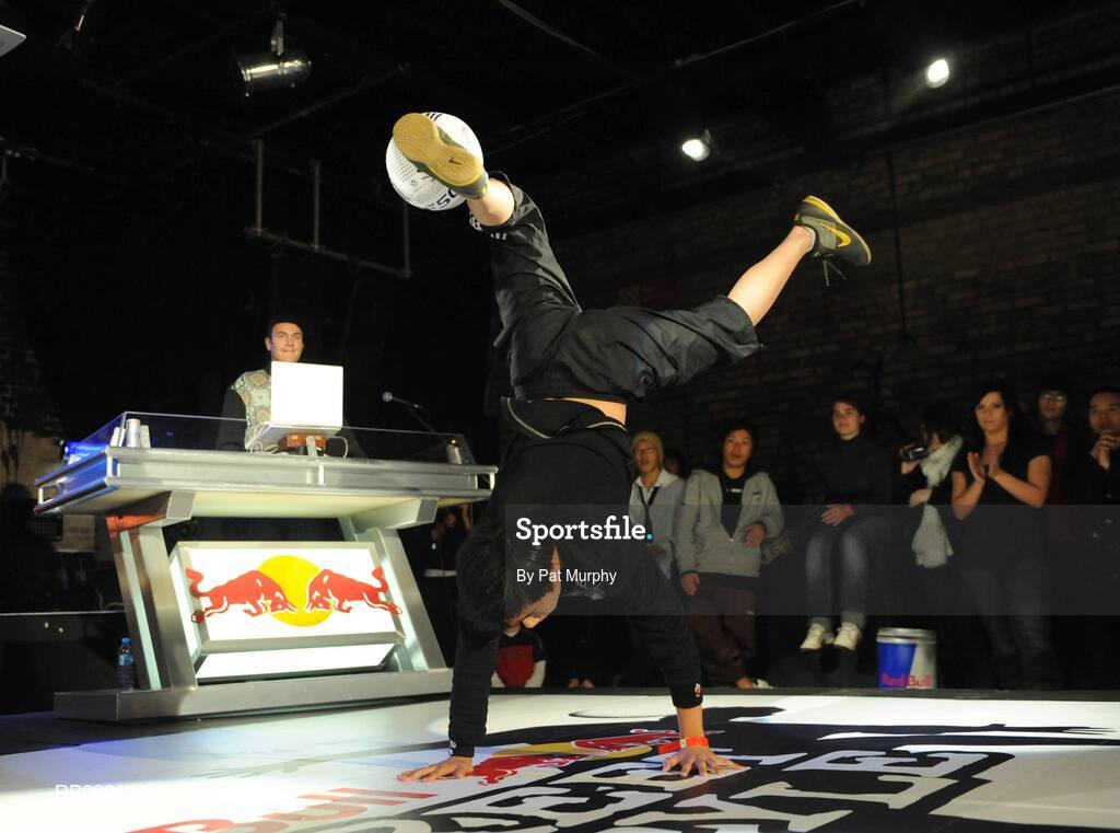 4 October 2008; Jason Suen, Newbridge, Co. Kildare, in action during The Red Bull Street Style (Freestyle Football) Irish Qualifier. The winner of the qualifier will represent Ireland in the Red Bull World Street Style event, which will be held in Brazil in November. Andrews Lane Theatre, Dublin. Picture credit: Pat Murphy / SPORTSFILE