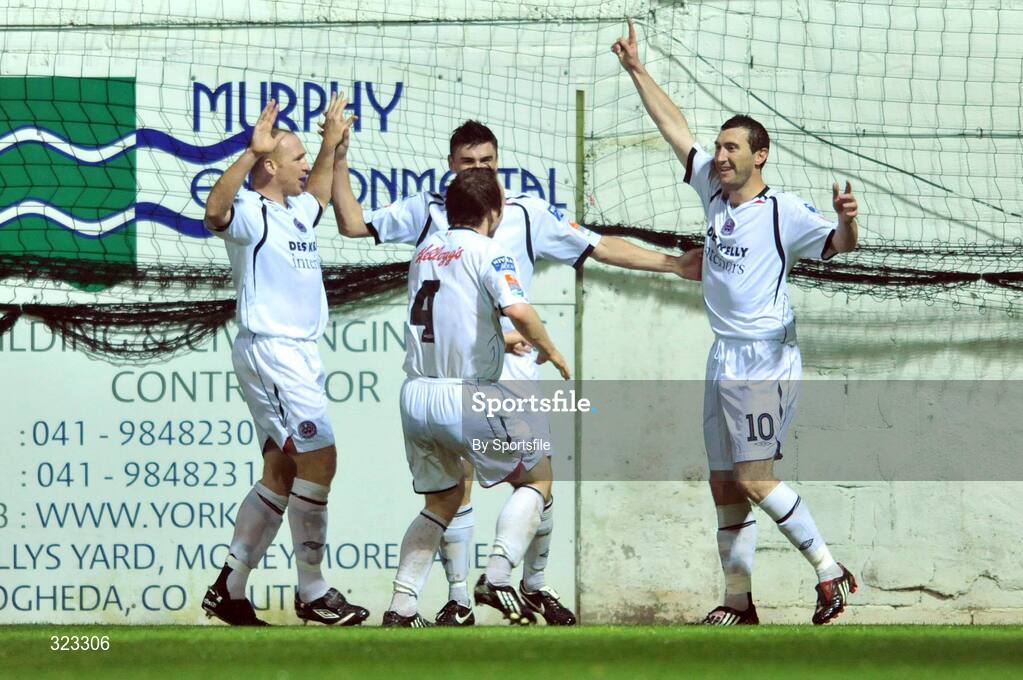 10 October 2008; Bohemians' Jason Byrne, right, celebrates after scoring his side's first goal with team-mates, Glen Crowe, left, Anto Murphy and Stephen O'Donnell, 4. eircom League Premier Division, Drogheda United v Bohemians, United Park, Drogheda. Photo by Sportsfile