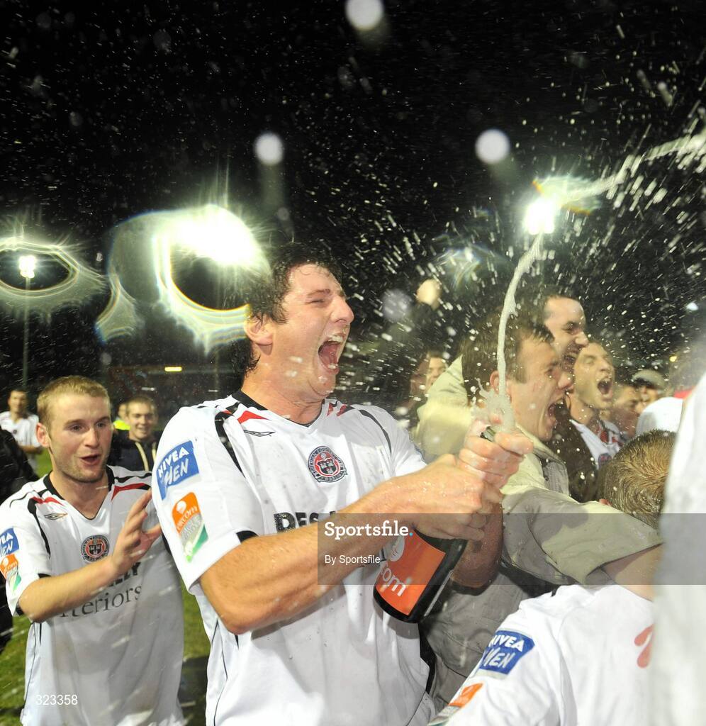 10 October 2008; Bohemians' Ken Oman celebrates at the end of the game. eircom League Premier Division, Drogheda United v Bohemians, United Park, Drogheda. Picture credit: David Maher / SPORTSFILE