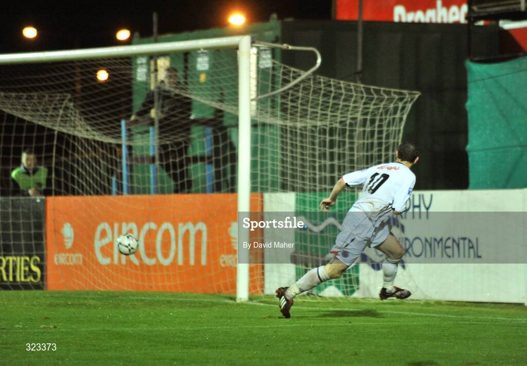 10 October 2008; Bohemians' Jason Byrne scores his side's winning goal to claim the eircom League Premier division title. eircom League Premier Division, Drogheda United v Bohemians, United Park, Drogheda. Picture credit: David Maher / SPORTSFILE