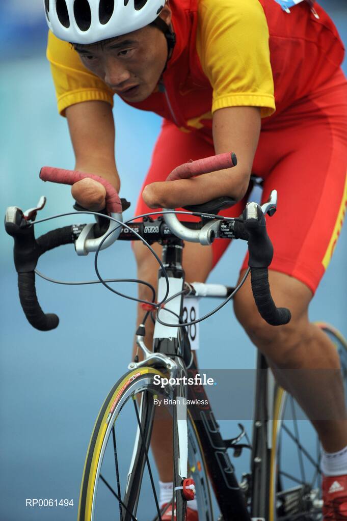13 September 2008; China's Yuanchao Zheng during the race. Beijing Paralympic Games 2008, Men's Road Race - LC1 / 2 / CP4, Road Cycling Course, Ming Tombs Reservoir, Beijing, China. Picture credit: Brian Lawless / SPORTSFILE