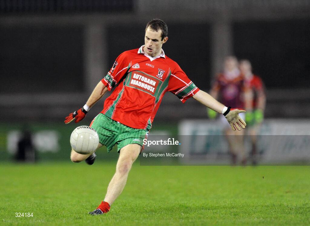 13 October 2008; Karl Connolly, Ballymun Kickhams. Dublin Senior Football Semi-Final, Ballymun Kickhams v Oliver Plunketts/Eoghan Ruadh, Parnell Park, Dublin. Picture credit: Stephen McCarthy / SPORTSFILE