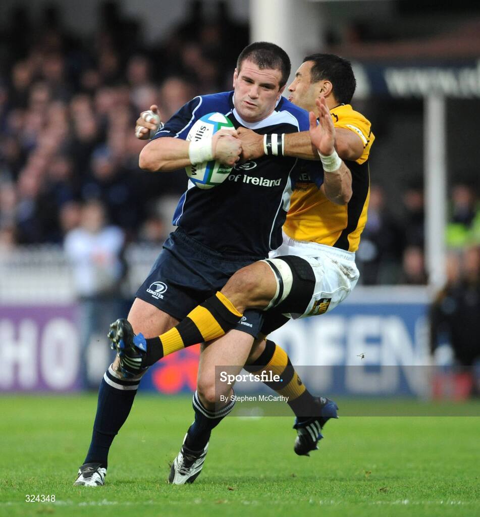 18 October 2008; Shane Jennings, Leinster, is tackled by Riki Flutey, London Wasps. Heineken Cup, Pool 2 Round 2, Leinster v London Wasps, RDS, Dublin. Picture credit: Stephen McCarthy / SPORTSFILE