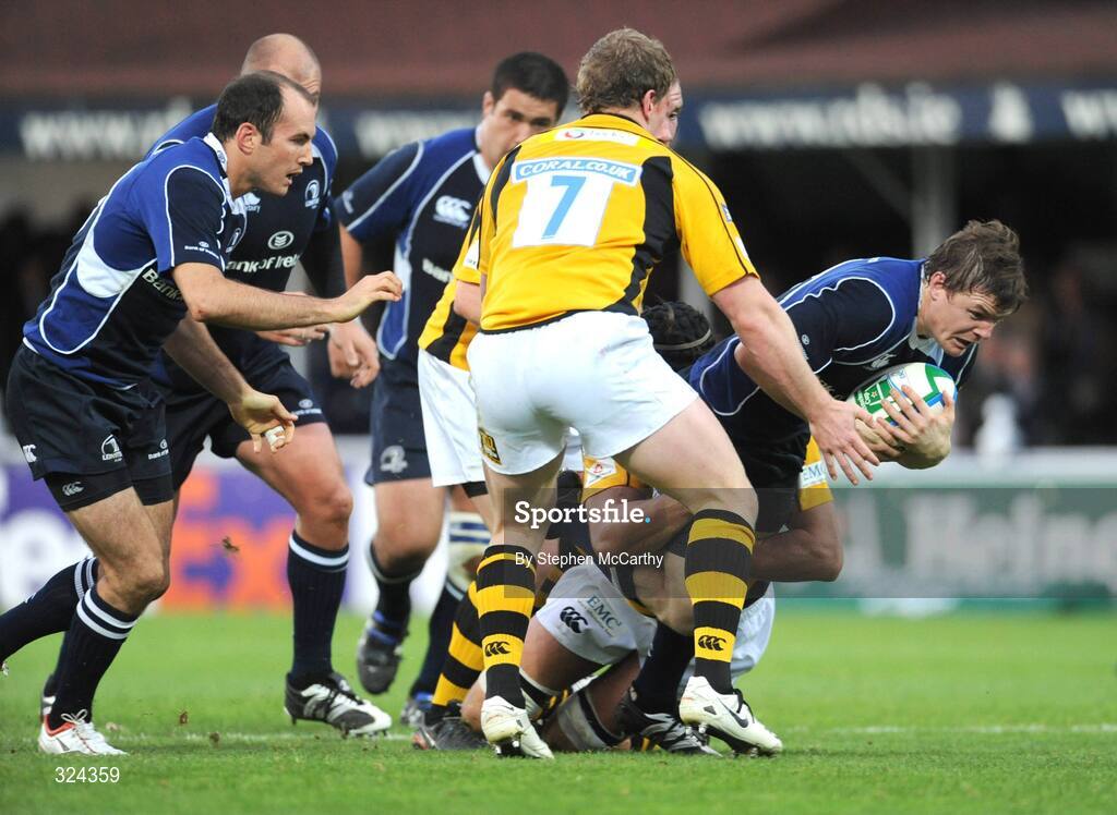 18 October 2008; Brian O'Driscoll, Leinster, is tackled by Tom Palmer and supported by Tom Rees, 7, London Wasps. Heineken Cup, Pool 2 Round 2, Leinster v London Wasps, RDS, Dublin. Picture credit: Stephen McCarthy / SPORTSFILE