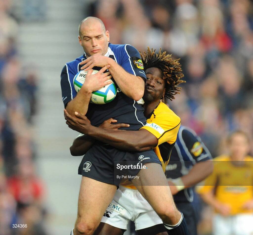 18 October 2008; Felipe Contepomi, Leinster, is tackled by Paul Sackey, London Wasps. Heineken Cup, Pool 2 Round 2, Leinster v London Wasps, RDS, Dublin. Picture credit: Pat Murphy / SPORTSFILE