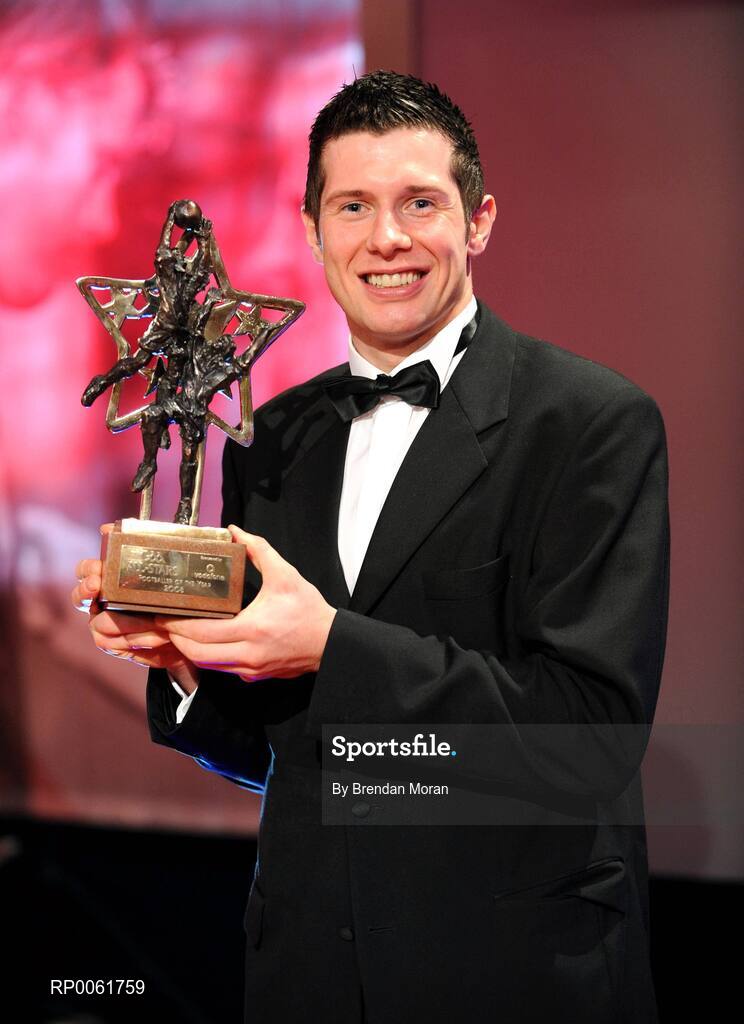 17 October 2008; Sean Cavanagh of Tyrone with his GAA All-Star Footballer of the Year award at the 2008 GAA All-Stars sponsored by Vodafone. Citywest Hotel, Conference, Leisure & Golf Resort, Dublin. Picture credit: Brendan Moran / SPORTSFILE