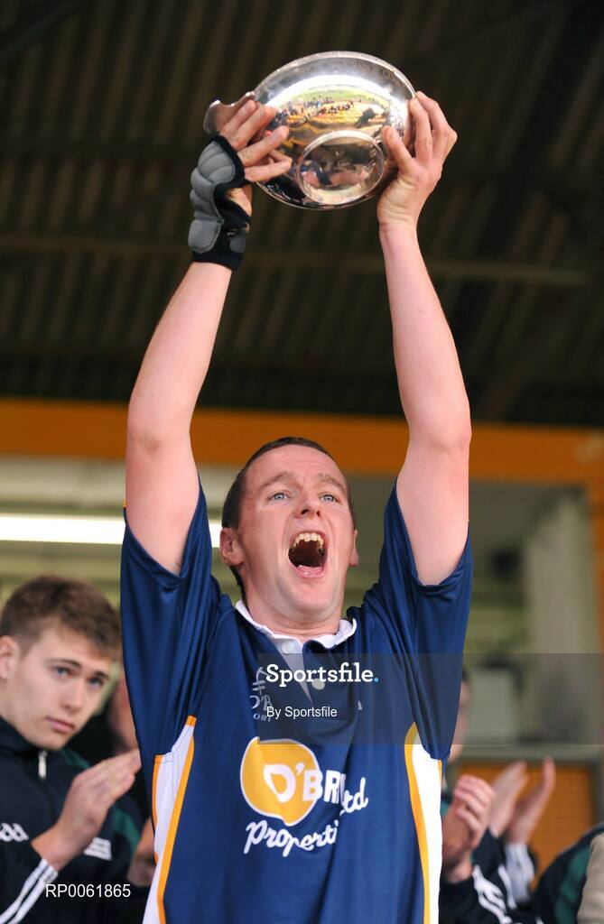 18 October 2008; Scotland captain Kenny Ross lifts the cup. Senior Men's Shinty International, Ireland v Scotland, Nowlan Park, Kilkenny. Photo by Sportsfile
