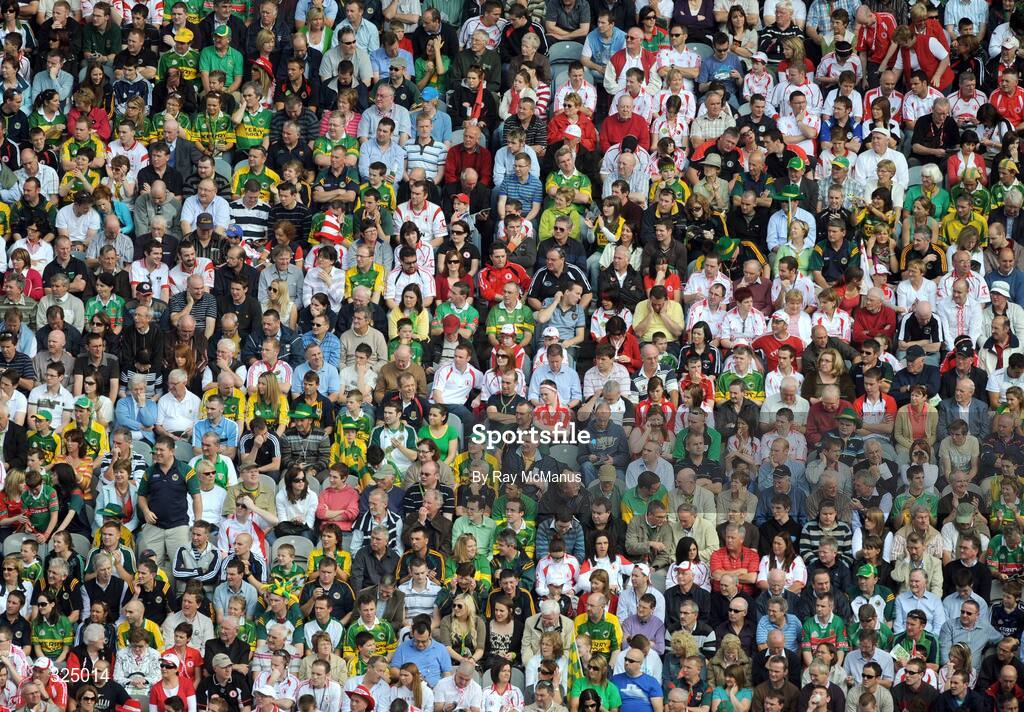 21 September 2008; Kerry and Tyrone supporters watch the game. GAA Football All-Ireland Senior Championship Final, Kerry v Tyrone, Croke Park, Dublin. Picture credit: Ray McManus / SPORTSFILE