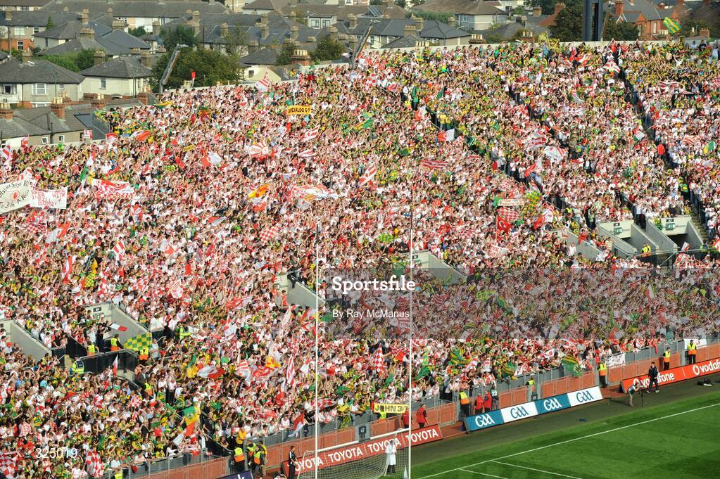 21 September 2008; Kerry and Tyrone supporters on Hill 16 during the game. GAA Football All-Ireland Senior Championship Final, Kerry v Tyrone, Croke Park, Dublin. Picture credit: Ray McManus / SPORTSFILE