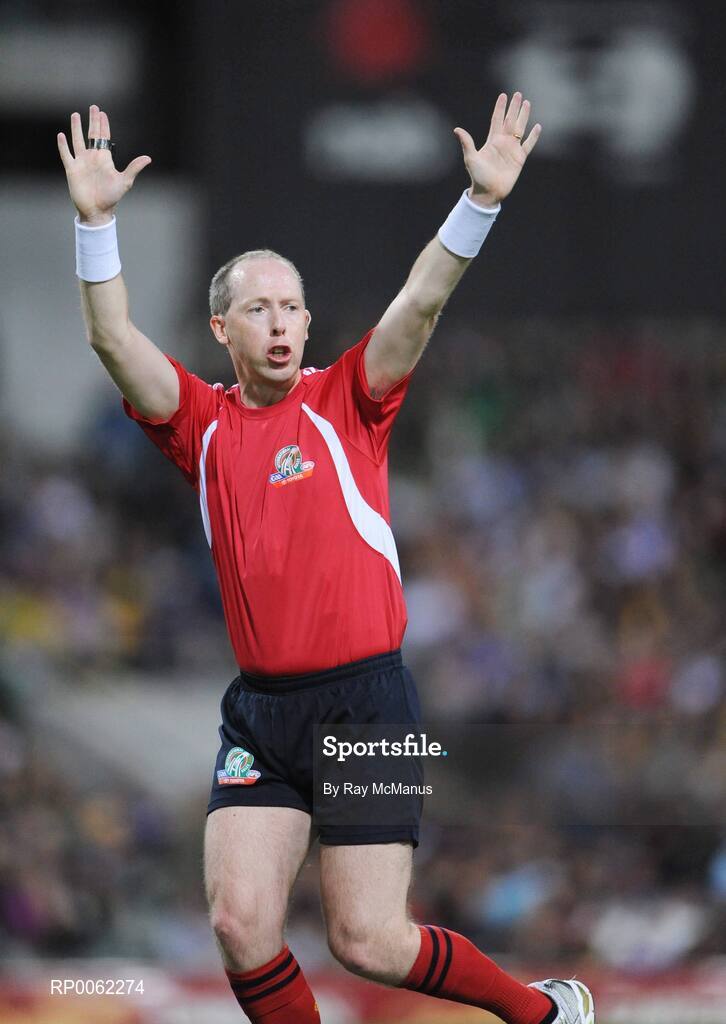 24 October 2008; Australian referee Stephen McBurney. 2008 Toyota International Rules Series, Australia v Ireland, Subiaco Oval, Perth, Western Australia. Picture credit: Ray McManus / SPORTSFILE