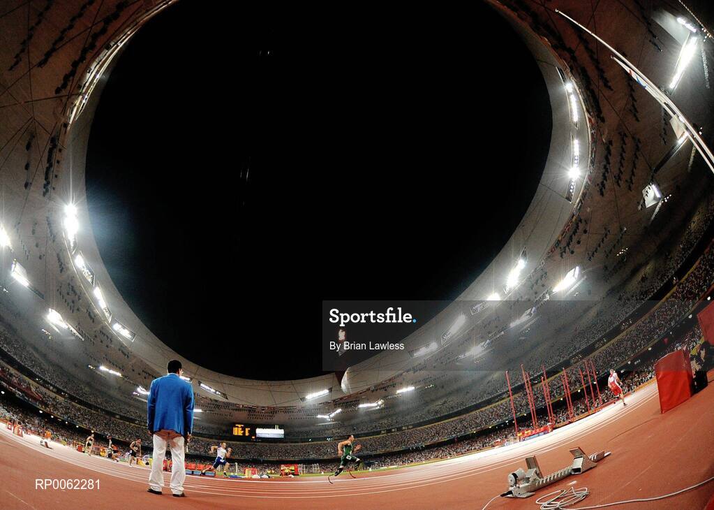 16 September 2008; A general view of Oscar Pistorius on his way to winning the Men's 400m T- 44 Final in a world record time of 47.49. Beijing Paralympic Games 2008, Men's 400m T- 44 Final, National Stadium, Olympic Green, Beijing, China. Picture credit: Brian Lawless / SPORTSFILE