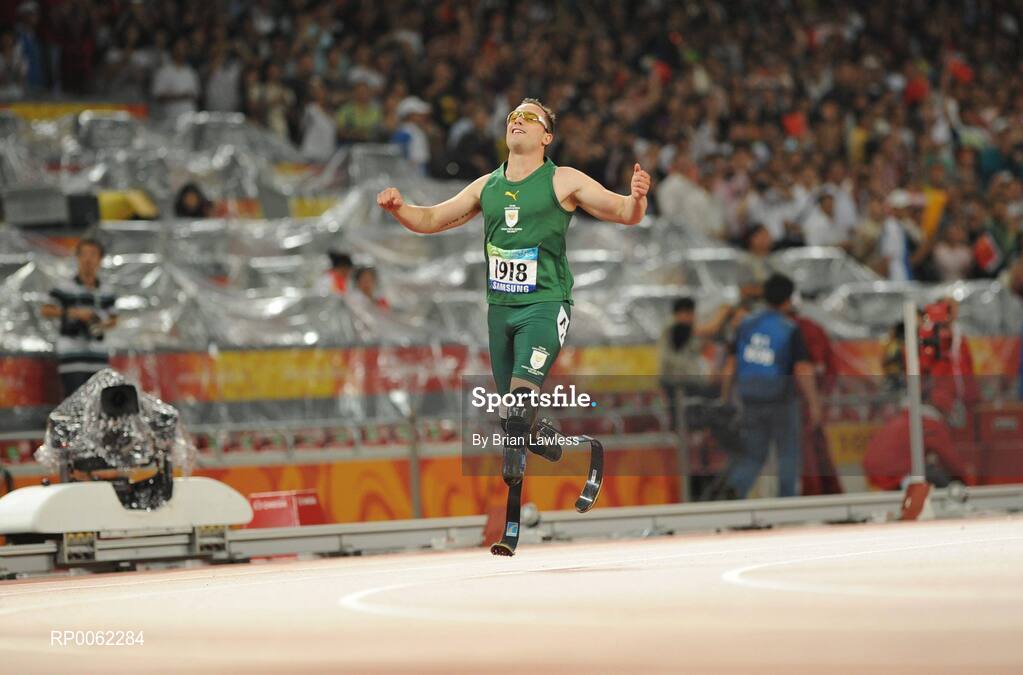 16 September 2008; South Africa's Oscar Pistorius celebrates after winning the Men's 400m T- 44 Final in a world record time of 47.49. Beijing Paralympic Games 2008, Men's 400m T- 44 Final, National Stadium, Olympic Green, Beijing, China. Picture credit: Brian Lawless / SPORTSFILE