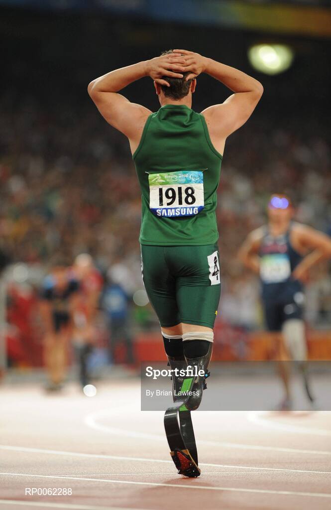 16 September 2008; South Africa's Oscar Pistorius celebrates after winning the Men's 400m T- 44 Final in a world record time of 47.49. Beijing Paralympic Games 2008, Men's 400m T- 44 Final, National Stadium, Olympic Green, Beijing, China. Picture credit: Brian Lawless / SPORTSFILE