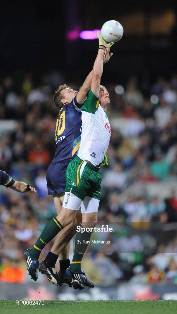 24 October 2008; Drew Petrie, Australia, in action against Kieran Donaghy, Ireland. 2008 Toyota International Rules Series, Australia v Ireland, Subiaco Oval, Perth, Western Australia. Picture credit: Ray McManus / SPORTSFILE