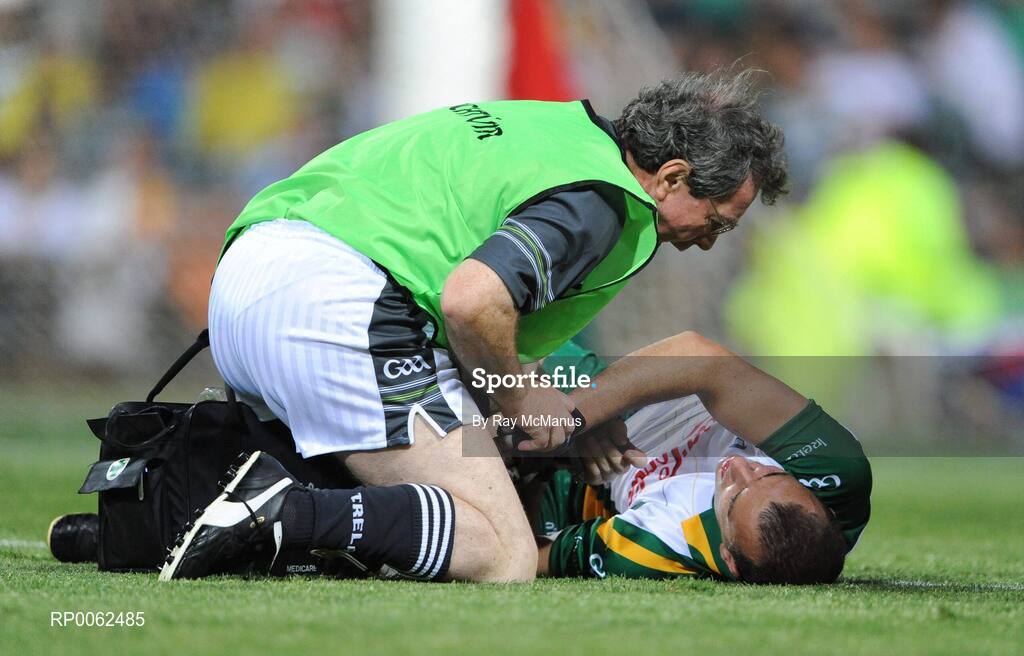 24 October 2008; John Miskella, Ireland, is attended to by Dr. Eoin Clarke. 2008 Toyota International Rules Series, Australia v Ireland, Subiaco Oval, Perth, Western Australia. Picture credit: Ray McManus / SPORTSFILE
