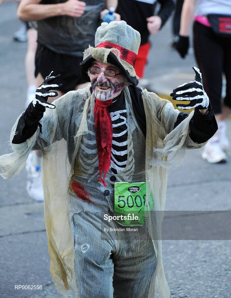27 October 2008; Brian Tyrrell, from Dublin, in action during the Lifestyle Sports - adidas Dublin Marathon 2008. Merrion Square, Dublin. Picture credit: Brendan Moran / SPORTSFILE