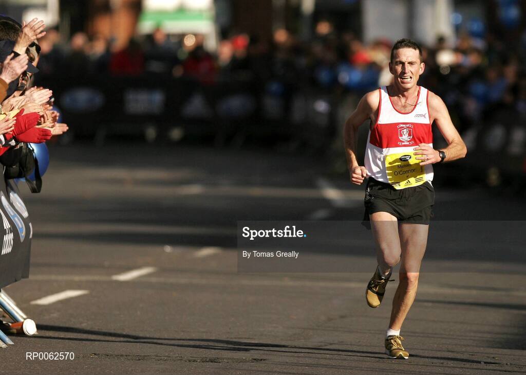 27 October 2008; Michael O'Connor of Galway City Harriers, comes home as the first Irishman and National Marathon Champion, during the Lifestyle Sports - adidas Dublin Marathon 2008. Merrion Square, Dublin. Picture credit: Tomas Greally / SPORTSFILE
