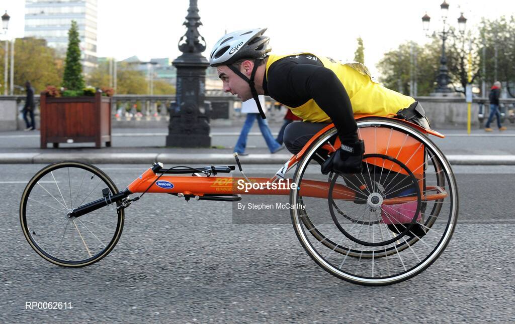 27 October 2008; Karol Doherty in action during the Lifestyle Sports - adidas Dublin Marathon 2008. O'Connell Bridge, Dublin. Picture credit: Stephen McCarthy / SPORTSFILE