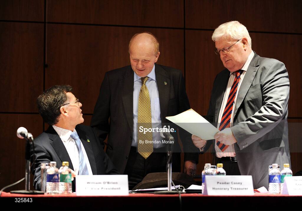 31 October 2008; Willie O'Brien, left, 1st Vice President of the Olympic Council of Ireland, in conversation with Tom Rafter, Deputy Chef De Mission, and Dermot Henihan, Chef De Mission to the Irish Olympic team in Beijing, during an Extraordinary General Meeting of the Olympic Council of Ireland. Croke Park, Dublin. Picture credit: Brendan Moran / SPORTSFILE