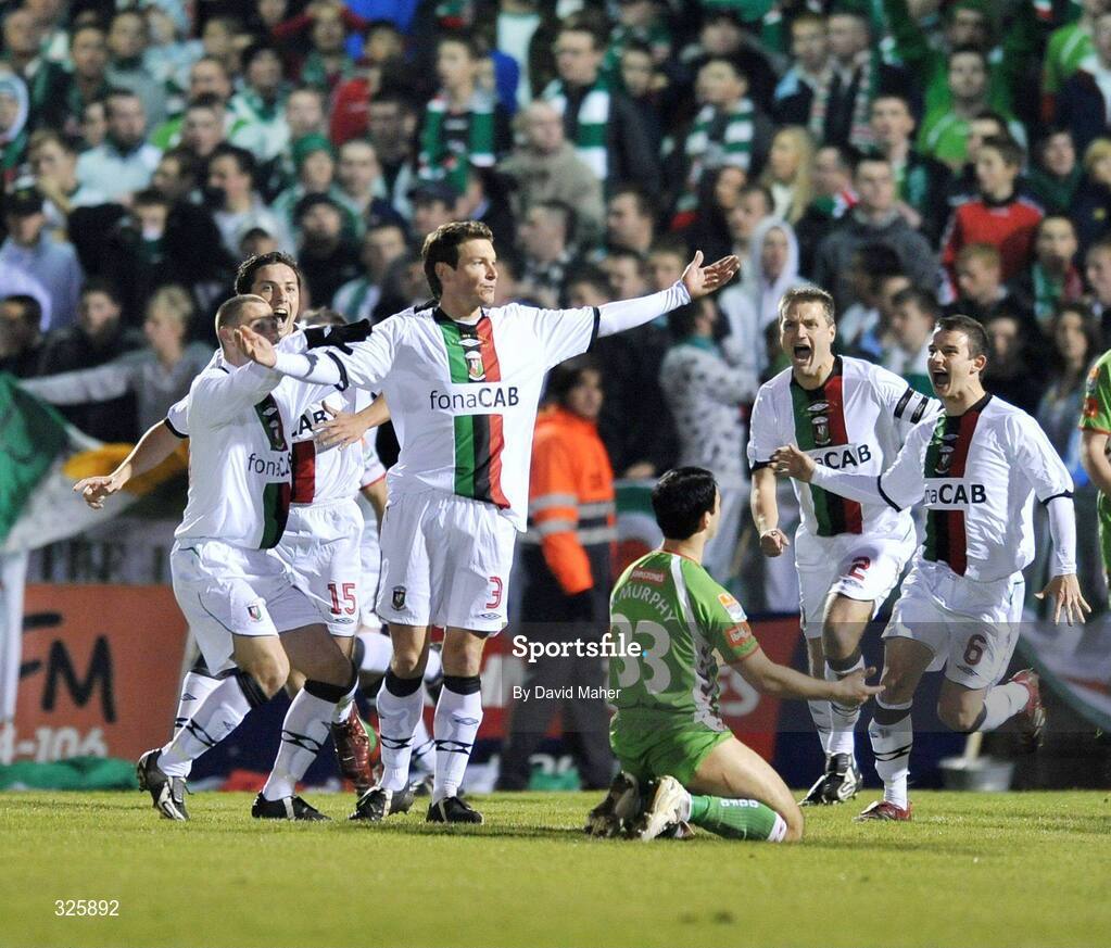 1 November 2008; Kyle Neill, centre, Glentoran, celebrates after scoring his side's first goal with team-mates. Setanta Sports Cup Final, Cork City v Glentoran, Turners Cross, Cork. Picture credit: David Maher / SPORTSFILE