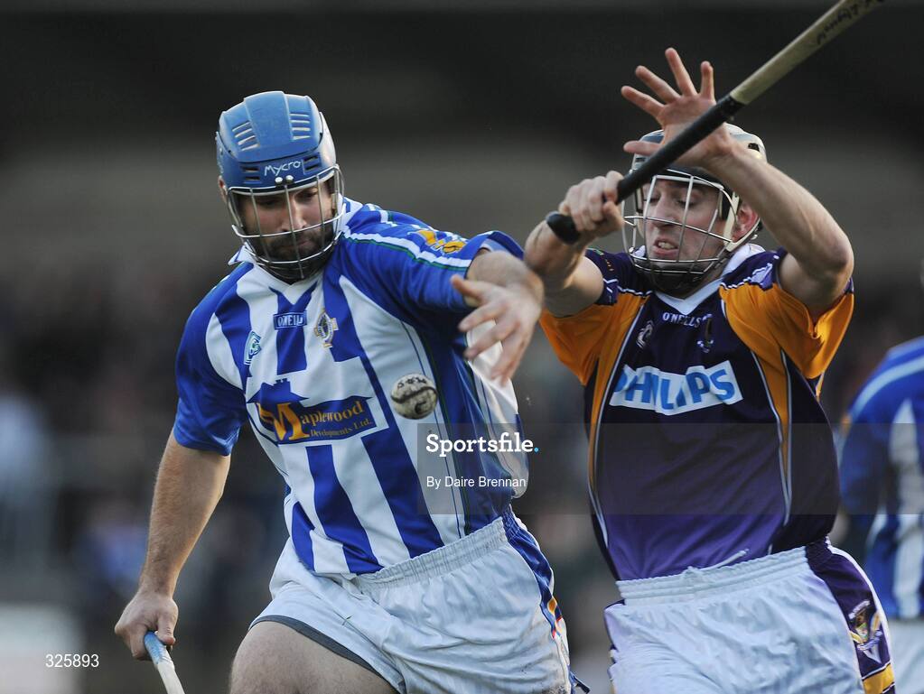 1 November 2008; Stephen Hiney, Ballyboden St Endas, in action against Eoin Fitzgerald, Kilmacud Crokes. Dublin Senior Hurling Final, Ballyboden St Endas v Kilmacud Crokes. Parnell Park, Dublin. Picture credit: Daire Brennan / SPORTSFILE