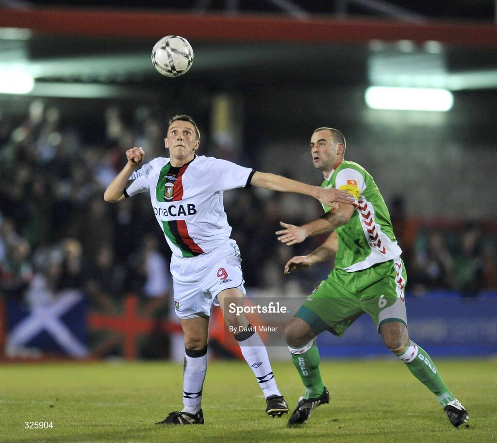 1 November 2008; Michael Halliday, Glentoran, in action against Dan Murray, Cork City. Setanta Sports Cup Final, Cork City v Glentoran, Turners Cross, Cork. Picture credit: David Maher / SPORTSFILE
