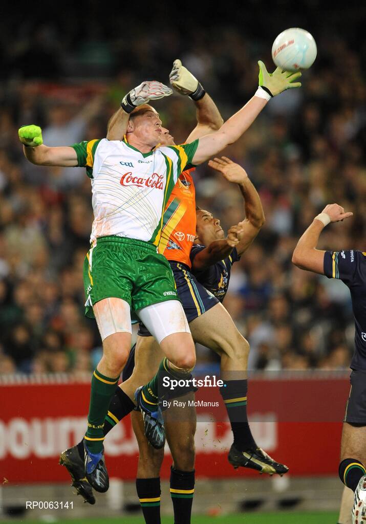 31 October 2008; Kieran Donaghy, Ireland, in action against goalkeeper Michael Firroto and Roger Hayden, Australia. Toyota International Rules Series, Australia v Ireland, Melbourne Cricket Ground, Melbourne, Australia. Picture credit: Ray McManus / SPORTSFILE