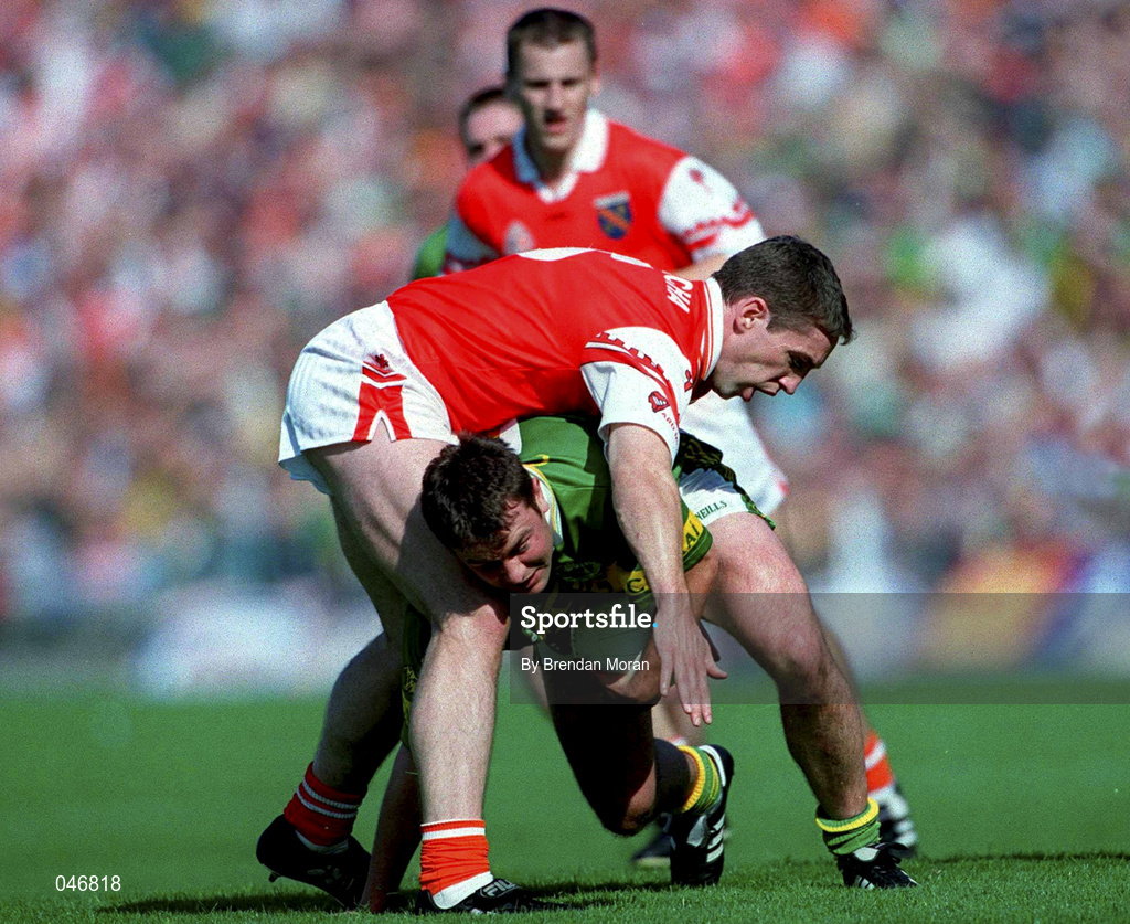 2 September 2000; Denis O'Dwyer of Kerry in action against Kieran McGeeney of Armagh during the Bank of Ireland All-Ireland Senior Football Championship Semi-Final Replay match between Kerry and Armagh at Croke Park in Dublin. Photo by Brendan Moran/Sportsfile