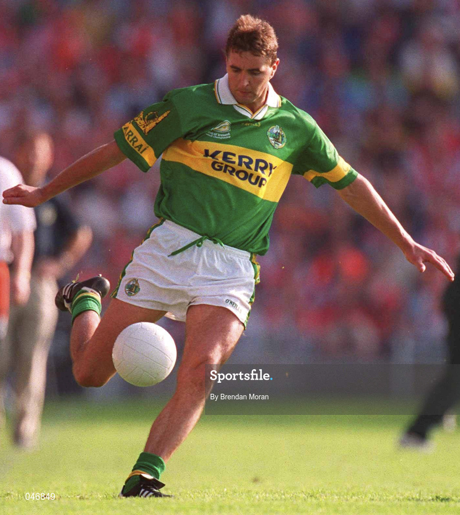 2 September 2000; Maurice Fitzgerald of Kerry during the Bank of Ireland All-Ireland Senior Football Championship Semi-Final Replay match between Kerry and Armagh at Croke Park in Dublin. Photo by Brendan Moran/Sportsfile