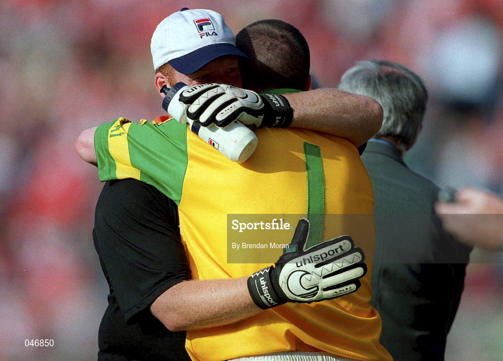2 September 2000; Armagh goalkeeper Brendan Tierney congratulates Kerry goalkeeper Declan O'Keeffe following the Bank of Ireland All-Ireland Senior Football Championship Semi-Final Replay match between Kerry and Armagh at Croke Park in Dublin. Photo by Brendan Moran/Sportsfile