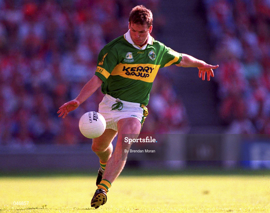 2 September 2000; Dara O'Cinneide of Kerry during the Bank of Ireland All-Ireland Senior Football Championship Semi-Final Replay match between Kerry and Armagh at Croke Park in Dublin. Photo by Brendan Moran/Sportsfile