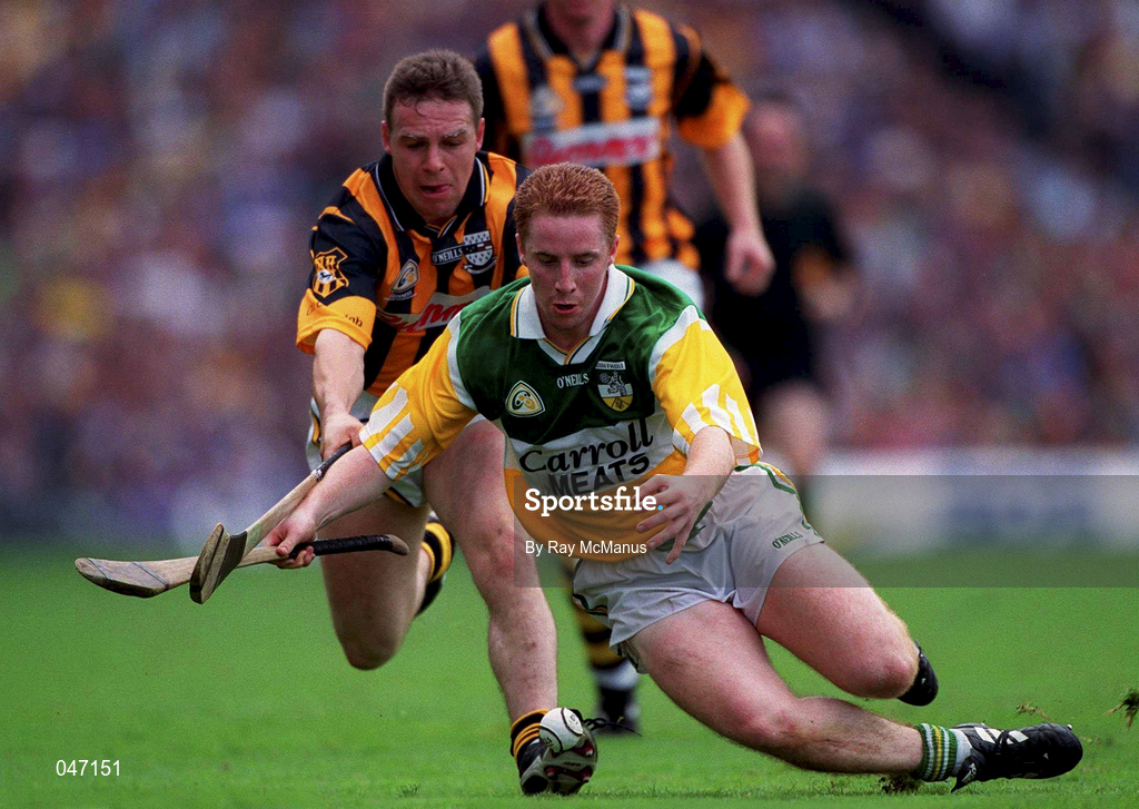 10 September 2000; Simon Whelahan of Offaly is tackled by Charlie Carter of Kilkenny during the All-Ireland Senior Hurling Championship Final match between Kilkenny and Offaly at Croke Park in Dublin. Photo by Ray McManus/Sportsfile