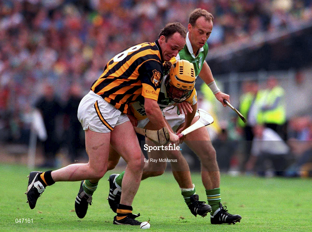 10 September 2000; Ger Oakley and Joe Dooley of Offaly in action against Andy Comerford of Kilkenny during the All-Ireland Senior Hurling Championship Final match between Kilkenny and Offaly at Croke Park in Dublin. Photo by Ray McManus/Sportsfile