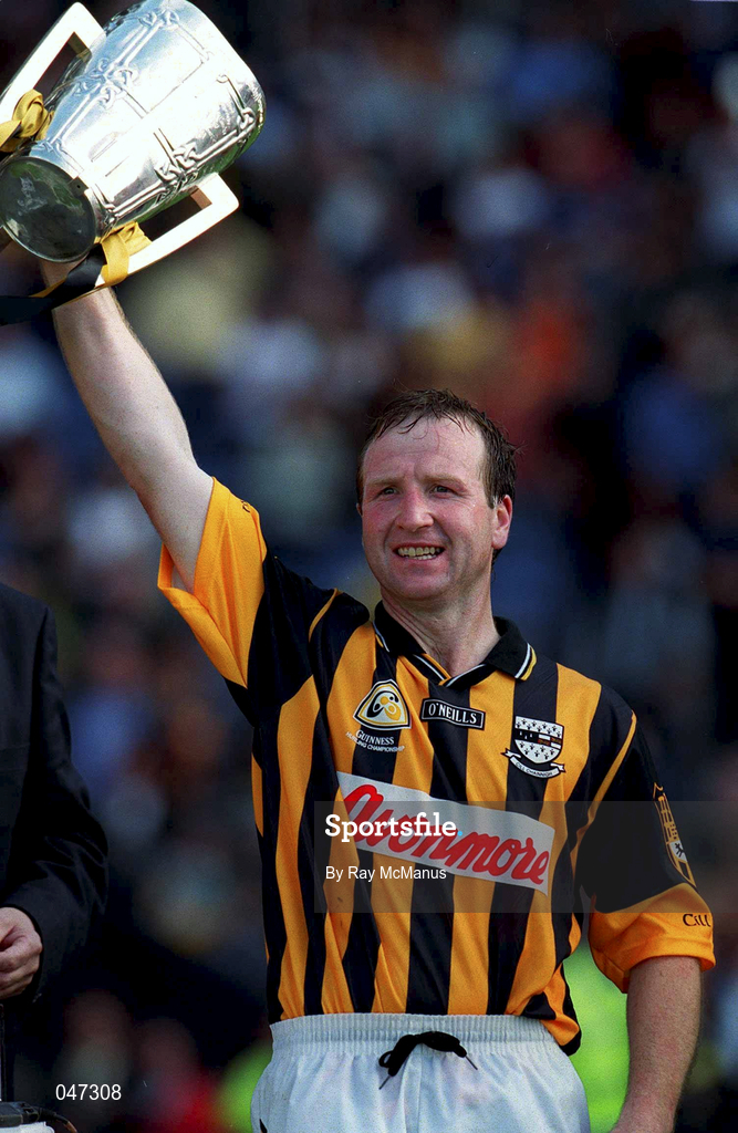10 September 2000; Kilkenny captain Willie O'Connor lifts the Liam MacCarthy Cup after the All-Ireland Senior Hurling Championship Final match between Kilkenny and Offaly at Croke Park in Dublin. Photo by Ray McManus/Sportsfile