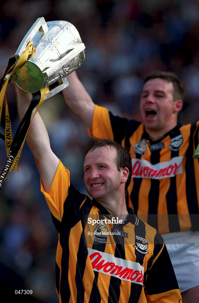 10 September 2000; Kilkenny captain Willie O'Connor lifts the Liam MacCarthy Cup after the All-Ireland Senior Hurling Championship Final match between Kilkenny and Offaly at Croke Park in Dublin. Photo by Ray McManus/Sportsfile