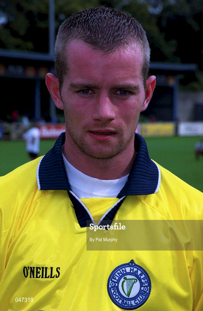 10 September 2000; Jonathan Minnock of Finn Harps ahead of the Eircom League Premier Division match between UCD and Finn Harps at Belfield Park in Dublin. Photo by Pat Murphy/Sportsfile